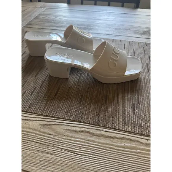 Gucci logo rubber slide sandal - Picture 4 of 6